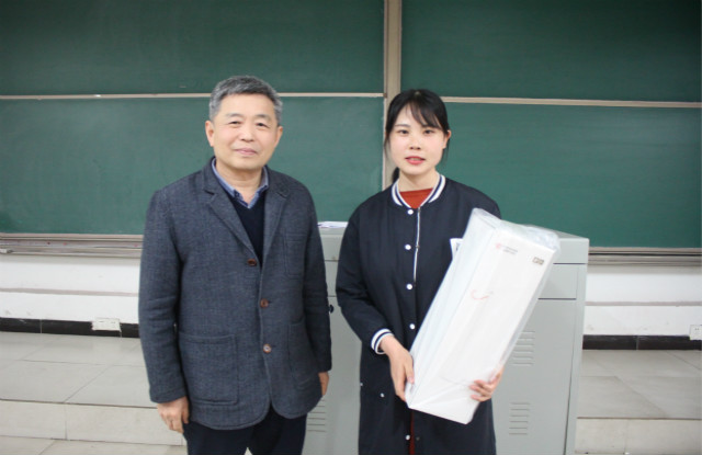 淬炼商学院开展第四届青年教师教学基本功竞赛